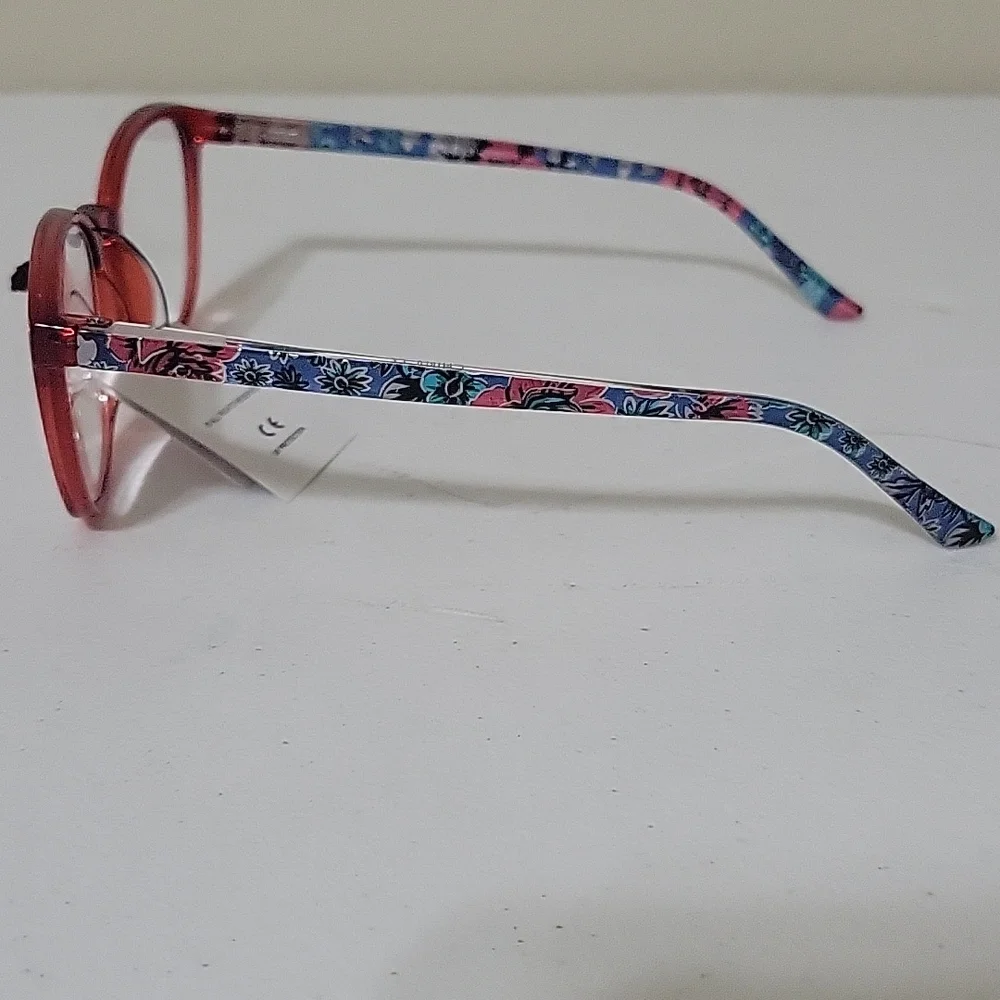 Reader - Picture 2 of 3